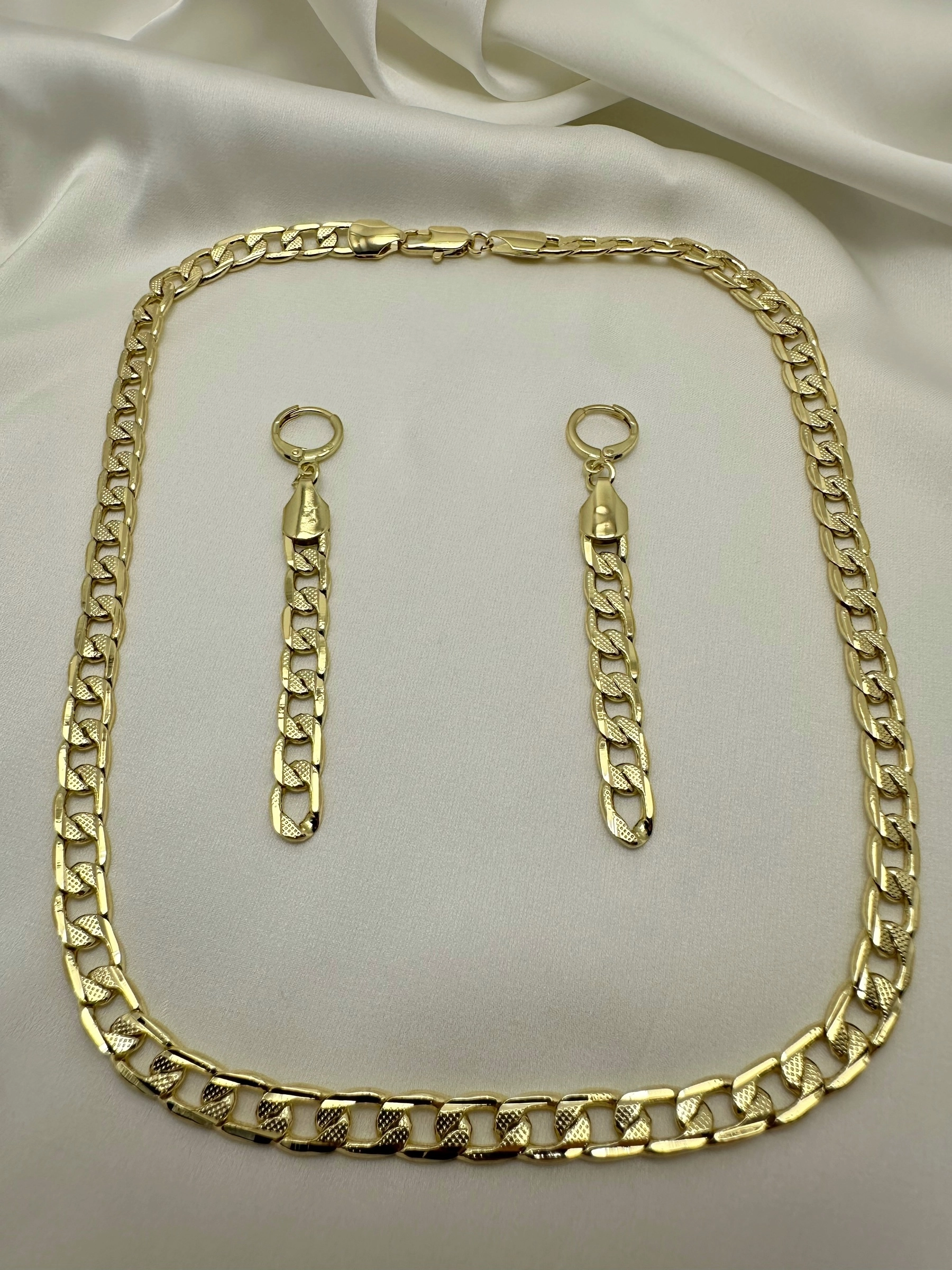 DESENLİ KALIN ZİNCİR SET 14 K GOLD RENGİNDE KOLYE KÜPE BİLEKLİK SET
